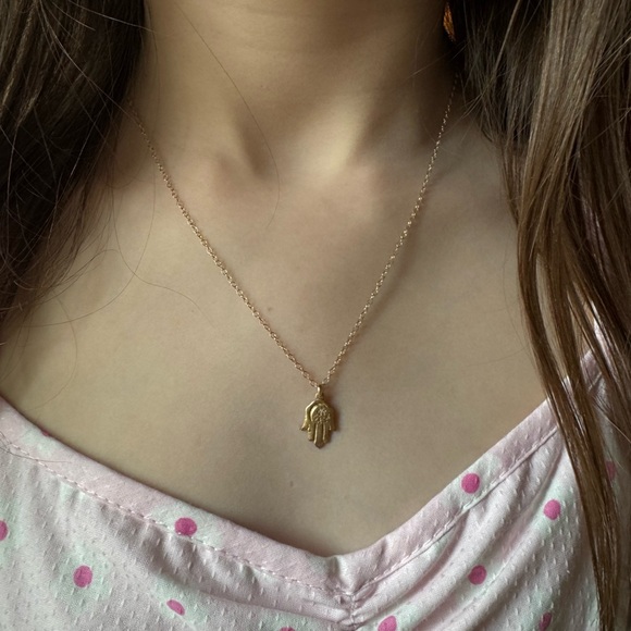 NWOT Victoria Cunningham Hamsa Crescent Moon Necklace - Picture 4 of 10